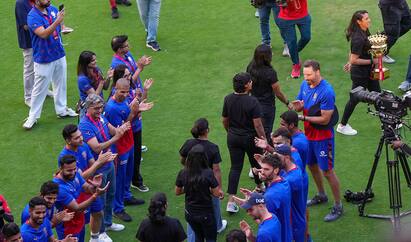 IPL 2024 : பெயர் மற்றும் ஜெர்ஸியை மாற்றி ரசிகர்களுக்கு சர்ப்ரைஸ் கொடுத்த ஆர்.சி.பி அணி..!