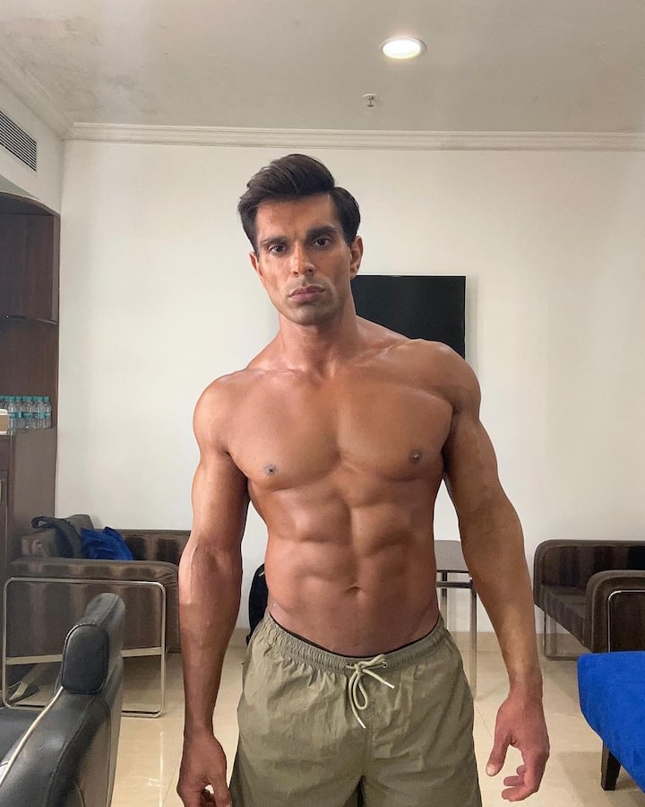 कुबूल है के सेट पर करण सिंह ग्रोवर की अनप्रोफेशनलिज्म को लेकर काफी खबरें आई थीं. सूत्रों के मुताबिक वह सेट पर देर से आते थे और केवल कुछ घंटों के लिए शूटिंग करते थे, इसके बाद एक्टर पर कथित तौर पर कानूनी कार्रवाई भी की गई. इसके बाद कुबूल है से करण सिंह ग्रोवर को बर्खास्त किया गया था.