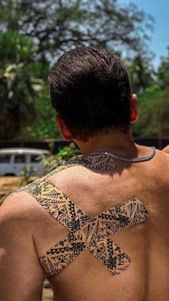 करोड़ों का मालिक फिर भी 1BHK फ्लैट में रहता है ये सुपरस्टार