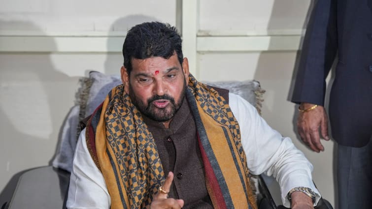 Brij Bhushan Sharan Singh opposed bulldozer policy of CM Yogi Adityanath UP Politics: सीएम योगी की बुलडोजर नीति का बृजभूषण शरण सिंह ने किया विरोध, कहा- 'घर मुश्किल से बनता है..'