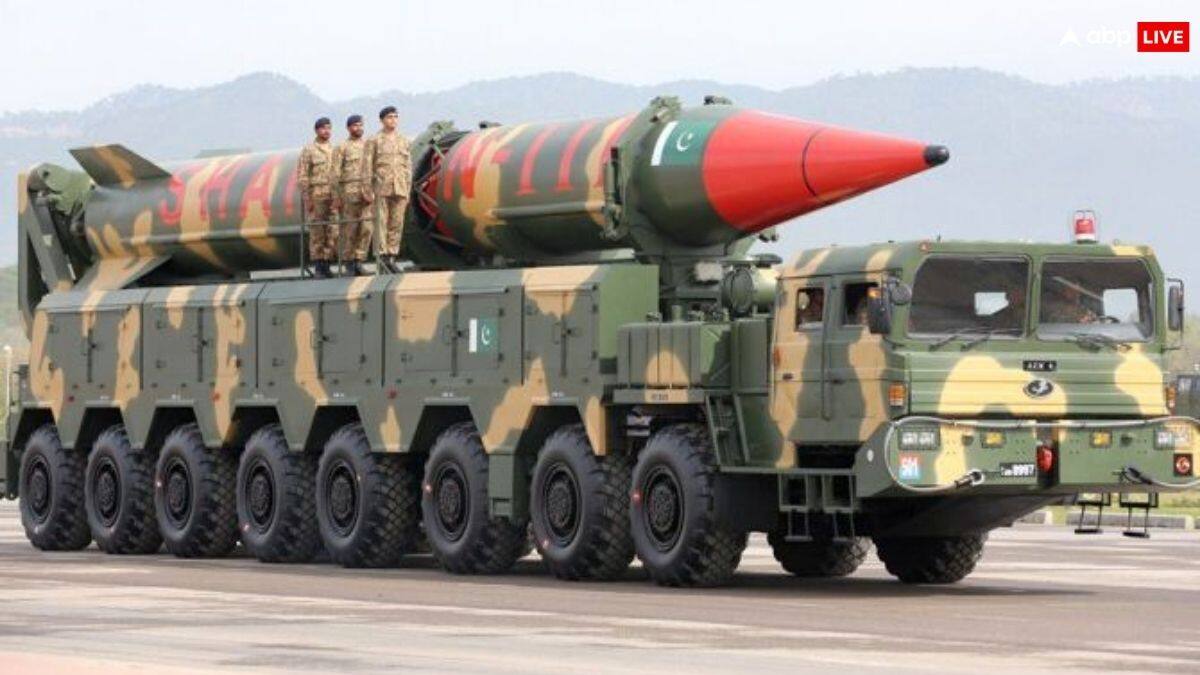 पाकिस्तान अब परमाणु बम बेचेगा? पाकिस्तानी एक्सपर्ट का बड़ा दावा