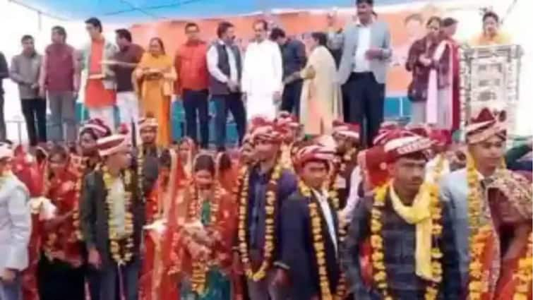 Brother and Sister Ties Knot to Avail Benefits of UP CMs Mass Marriage Scheme Brother and Sister Marriage: ఛీ! స‌ర్కారు కానుక‌ కోసం దారుణం, పెళ్లి చేసుకున్న అన్నాచెల్లెళ్లు!