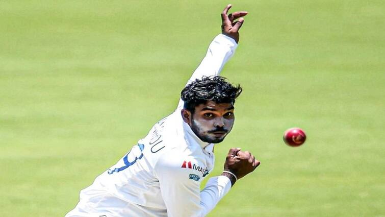 Wanindu Hasaranga has taken back his Test retirement miss few ipl games 2024 IPL 2024: வங்கதேசத்திற்கு எதிரான டெஸ்ட் தொடரில் இடம்பிடித்த ஹசரங்கா.. ஐபிஎல் 2024ல் இருந்து விலகலா..?