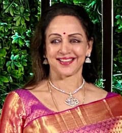 जन्म से हिंदू लेकिन प्यार में मुस्लिम बनीं अभिनेत्रियां, एक तो रमजान में रखती हैं 30 दिन का रोजा