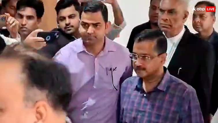 Arvind Kejriwal moves to Delhi High Court challenging summons issued by Enforcement Directorate in Delhi excise policy case Delhi Liquor Policy Case: ईडी के समन के खिलाफ दिल्ली हाई कोर्ट पहुंचे अरविंद केजरीवाल