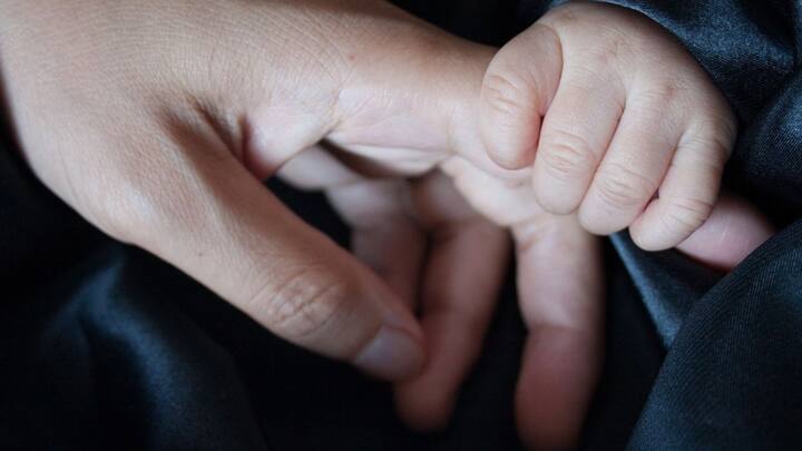 সংস্থাটি জানিয়েছে, এই সুবিধা তাঁদের কোম্পানিতে কর্মরত পুরুষ ও মহিলা উভয়ের জন্যই।