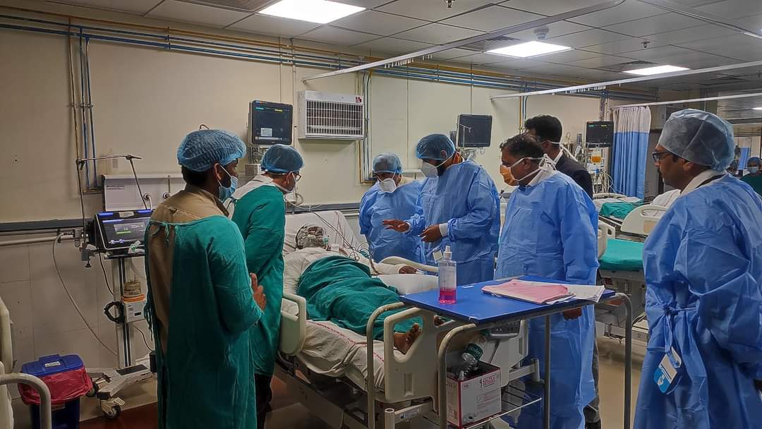 रेवाड़ी ब्लास्ट के घायलों से मिलने CM सैनी पहुंचे रोहतक PGI, की जल्द स्वस्थ होने की कामना