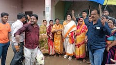 Lok Sabha Polls 2024: কালী মন্দিরে পুজো সেরে প্রচারে লকেট, বৃষ্টিকে বুডো় আঙুল দেখিয়ে জনসংযোগ হুগলির BJP প্রার্থীর