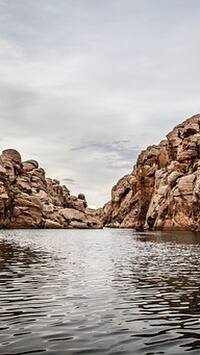 इस मुस्लिम देश में जमीन के ऊपर नहीं बहता पानी