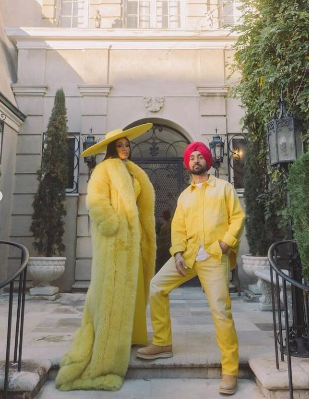 ਇਨ੍ਹਾਂ ਤਸਵੀਰਾਂ ਨੂੰ ਸ਼ੇਅਰ ਕਰਦੇ ਹੋਏ ਦਿਲਜੀਤ ਦੋਸਾਂਝ ਨੇ ਕੈਪਸ਼ਨ ਵਿੱਚ ਲਿਖਿਆ, BRAND NEW SONG WITH ICY GIRL @saweetie Any Time 😎⏳...