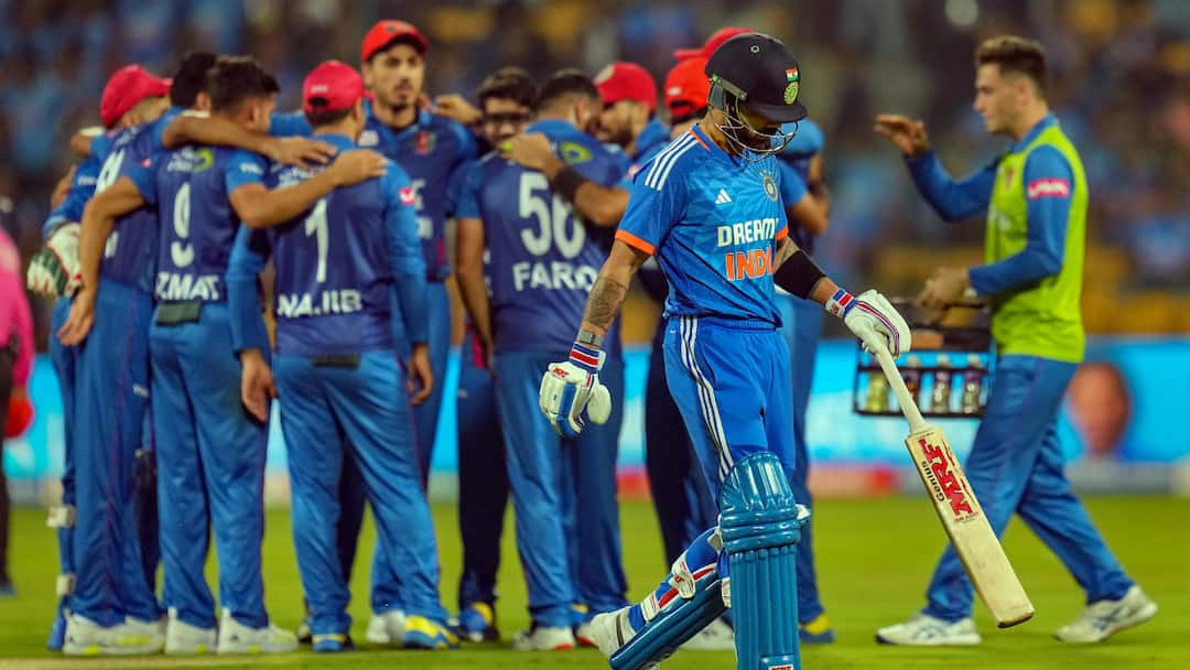 टी-20 विश्वकप: क्या टीम इंडिया में विराट कोहली के लिए नहीं है अब कोई जगह? Virat Kohli should be in Team India T20 Squad or not now the issue of Debate abpp टी-20 विश्वकप: क्या टीम इंडिया में विराट कोहली के लिए नहीं है अब कोई जगह?