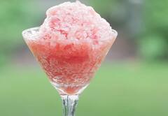 Watermelon Granita : கொளுத்தும் வெயிலுக்கு சூப்பரான குளு குளு ஸ்நாக்ஸ்..தர்பூசணி கிரானிட்டா இன்றே செய்யுங்கள்!