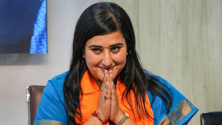 Bansuri Swaraj New Delhi Candidate Claimed BJP will score hat-trick of victory on all seats of Delhi Lok Sabha Election 2024 Lok Sabha Election 2024: 'BJP लगाएगी दिल्ली की सभी सीटों पर जीत की हैट्रिक', बांसुरी स्वराज ने किया ये दावा