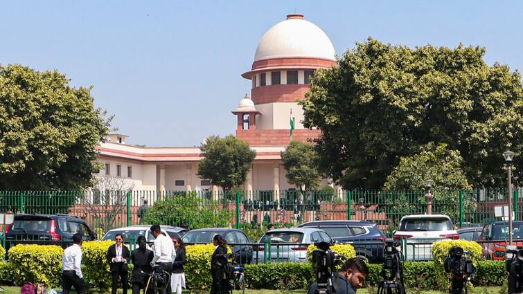 Ankit Tiwari Bribery Case Supreme Court Grants Interim Bail To Enforcement Directorate ED Official DVAC Supreme Court Grants Interim Bail To ED Officer Ankit Tiwari In Bribery Case