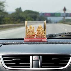 Vastu Tips: વાસ્તુ ટિપ્સ અનુસાર જાણો કારમાં કયા ભગવાનની મૂર્તિ લગાવવી જોઇએ ?