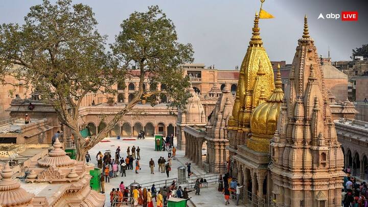 इसके बाद देवी अहिल्याबाई होलकर 1775-1780 के बीच मौजूदा समय के मंदिर को बनवाया.