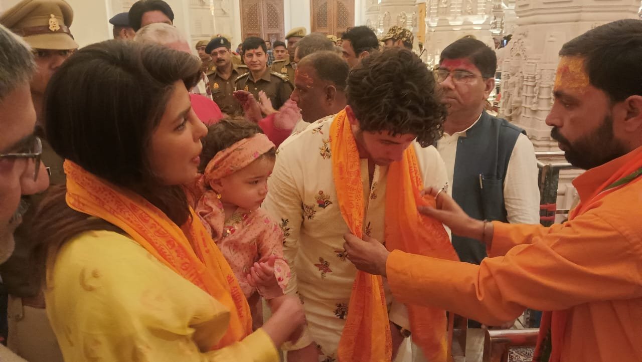 Priyanka Chopra visited Ramlala, these pictures surfaced from Ayodhya with her husband and daughter
