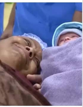 ਦੱਸ ਦੇਈਏ ਕਿ ਬਲਕੌਰ ਸਿੱਧੂ ਅਤੇ ਮਾਤਾ ਚਰਨ ਕੌਰ ਦੇ ਨਵਜੰਮੇ ਪੁੱਤਰ ਨੂੰ ਲੈ ਲਗਾਤਾਰ ਸੋਸ਼ਲ ਮੀਡੀਆ ਉੱਪਰ ਚਰਚਾ ਹੋ ਰਹੀ ਹੈ।