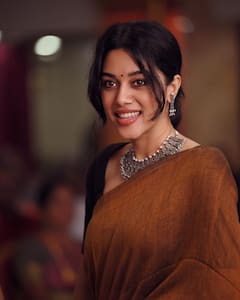 Mirnalini Ravi Photos : கோப்ரா நடிகை மிருணாளினி ரவியின் கேண்டிட் க்ளிக்ஸ்!