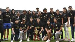 WPL 2024: গার্ড অফ অনার, ট্রফি নিয়ে ভিকট্রি ল্যাপ, স্মৃতিদের অ্যালান ওয়াকার দর্শন বেঙ্গালুরুতে