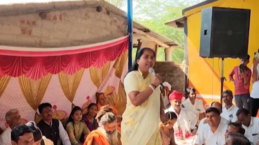 Election 2024 Live Update: ‘રોડ નહીં તો વોટ નહીં’, પાટણમાં રાધનપુરના ત્રણ ગામમાં લોકોનો ચૂંટણી બહિષ્કાર Election 2024 Live Update: Banaskantha seat: A verbal spat between BJP and Congress Election 2024 Live Update: ‘રોડ નહીં તો વોટ નહીં’, પાટણમાં રાધનપુરના ત્રણ ગામમાં લોકોનો ચૂંટણી બહિષ્કાર