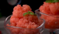 Watermelon Granita : கொளுத்தும் வெயிலுக்கு சூப்பரான குளு குளு ஸ்நாக்ஸ்..தர்பூசணி கிரானிட்டா இன்றே செய்யுங்கள்!
