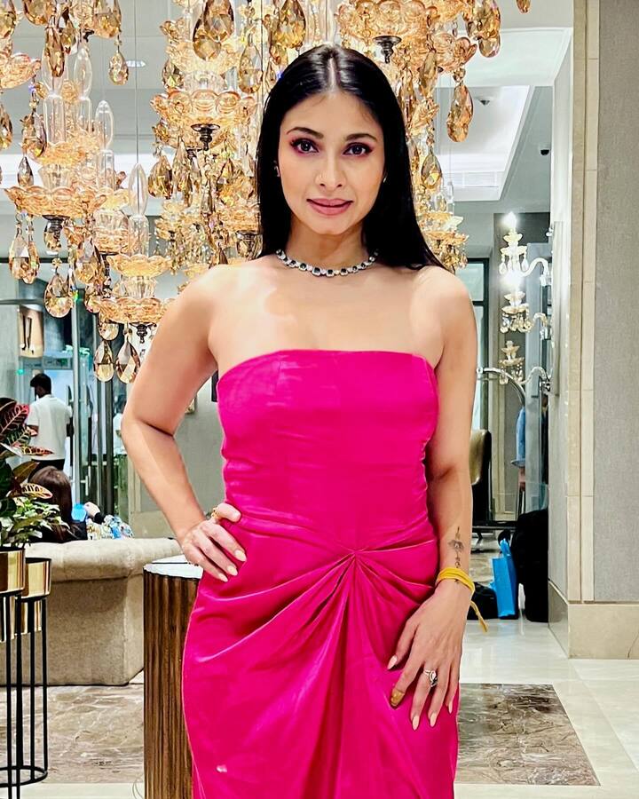 हा लूक तिने ब्युटीफुल इंडियन्स 2024 इव्हेंटच्या रेड कार्पेटसाठी केला होता.(photo:tanishaamukerji/ig)