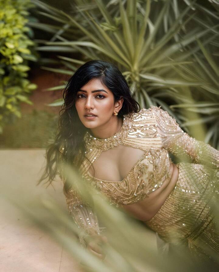 ఇషా ప్రస్తుతం ‘దయా’ వెబ్ సీరిస్ సీక్వెల్లో నటిస్తోంది. అయితే, ఆమె ఇంకా ఏయే సినిమాలు, సీరిస్ల్లో నటిస్తోందనే సమాచారం తెలియరాలేదు. అయితేనేం.. సోషల్ మీడియాలో మాత్రం ఎప్పుడూ యాక్టీవ్గా కనిపిస్తూ అలరిస్తూనే ఉంటుంది. (Images Credit: Eesha Rebba/Instagram)