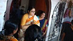 Lok Sabha Polls 2024: কালী মন্দিরে পুজো সেরে প্রচারে লকেট, বৃষ্টিকে বুডো় আঙুল দেখিয়ে জনসংযোগ হুগলির BJP প্রার্থীর