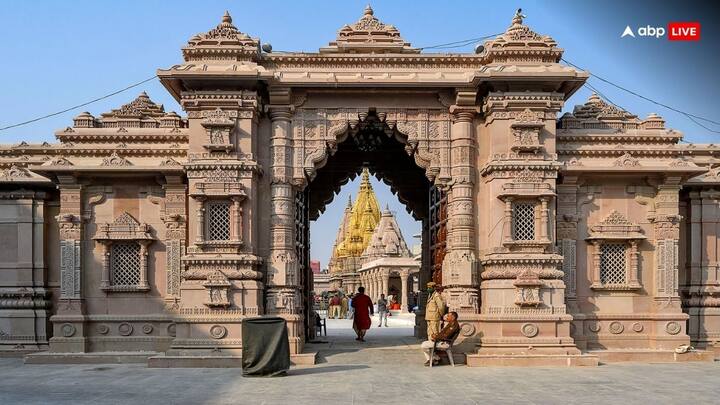 किताब बताती है कि काशी प्राचीन समय से ही हिंदुओं के लिए महत्वपूर्ण रहा है. इसे मोक्ष नगरी कहा जाता है. किताब में कहा गया है कि यहां हिंदू धर्म के अलग-अलग पंथ थे. यहां जैन तीर्थांकर भी आए.