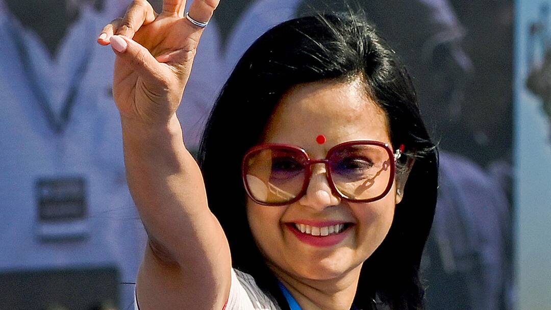 Mahua Moitra Delhi HC Seeks TMC Leader Stand On Defamation Lawsuit Next Hearing On April 8 Delhi HC Seeks Mahua Moitra's Stand On Defamation Lawsuit, Next Hearing On April 8