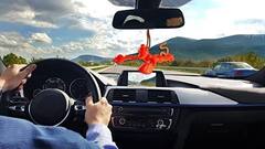 Vastu Tips: વાસ્તુ ટિપ્સ અનુસાર જાણો કારમાં કયા ભગવાનની મૂર્તિ લગાવવી જોઇએ ?