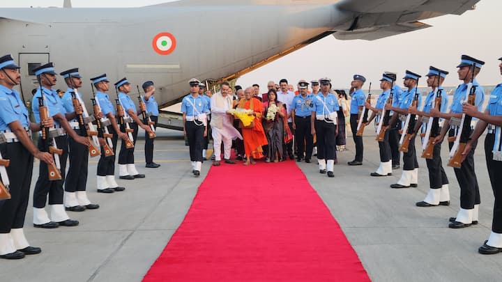 The sacred relics of Buddha and his disciples returned to India after a 26-day exposition in Thailand and were received at the Air Force Station in Palam with full state honours.