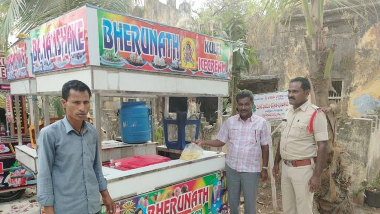 Telangana Hawker Booked For Masturbating In Ice Cream Video Goes Viral Netizens React Check Reactions Telangana Hawker Booked For 'Masturbating' In Ice Cream, Netizens Say 'New Fear Unlocked'