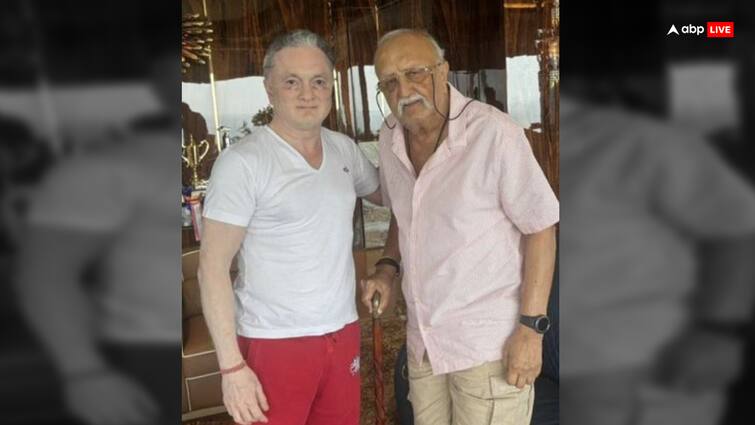 Raymond MD Gautam Singhania and Father Vijaypat Singhania together ...