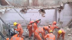 दिल्ली के वेलकम में बड़ा हादसा, दो मंजिला इमारत गिरने से 2 की मौत