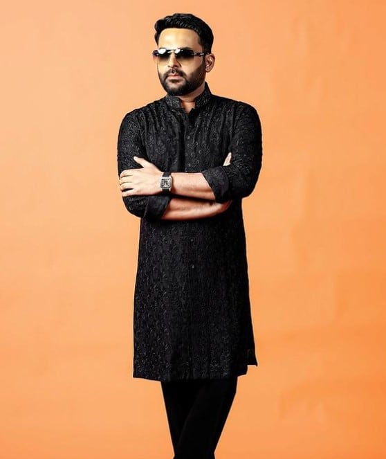 इतना ही नहीं, उनका कॉमेडी शो ‘द कपिल शर्मा शो’ पिछले साल बंद हो गया था, हालांकि, अब वह नेटफ्लिक्स पर अपने आगामी शो के साथ दर्शकों का मनोरंजन करने के लिए वापस आ गए हैं, जिसमें सुनील ग्रोवर कीकू शारदा, और कईं अन्य कलाकार नजर आएंगें. इस शो का नाम ‘द ग्रेट इंडियन कपिल शो’ है और यह 30 मार्च से नेटफ्लिक्स पर स्ट्रीम होगा.