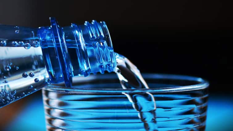 If we already know the water formula why can not we create water in labs abpp World Water Day 2024: ఫార్ములా తెలిసినా ల్యాబ్ లో నీళ్లను ఎందుకు తయారుచేయట్లేదు?