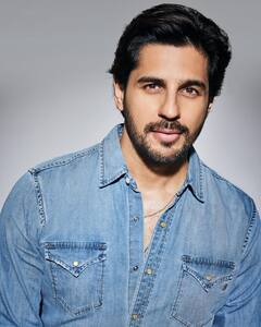 Sidharth Malhotra: 'स्टुडंट ऑफ द इयर'चा भाग होण्यापूर्वी सिद्धार्थ मल्होत्रा खोटं बोलून करायचा मॉडेलिंग; जाणून घ्या!