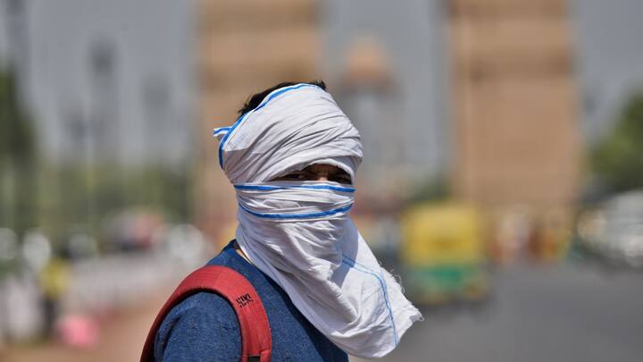 राष्ट्रीय राजधानी में 14 मार्च को 31.4 डिग्री सेल्सियस तापमान दर्ज किया गया था, जो इस सीजन का अब तक का दूसरा सबसे अधिक तापमान है.