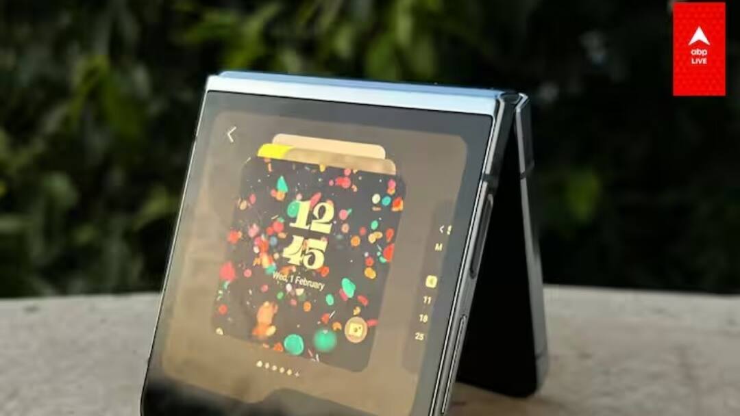 Samsung Galaxy Z Flip 6 May Launch In June, Powered By In-House Exynos 2400 Chipset Samsung Galaxy Z Flip 6 Fold Launch June Exynos 2400 Chipset Specifications features details Samsung Galaxy Z Flip 6 May Launch In June, Powered By In-House Exynos 2400 Chipset