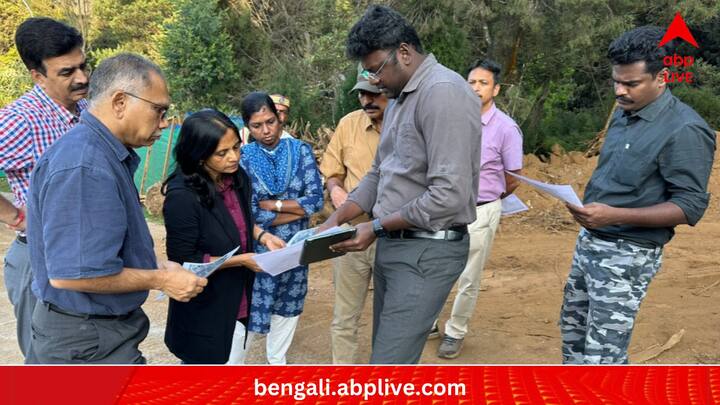 'লাইকস'-র পাশাপাশি ভিডিওয় কমেন্টের বন্যা। কেউ লিখেছেন, দুজন এমন ভাবে শুঁড়ে শুঁড় মিলিয়ে খেলা করছে, দেখে চোখ ফেরানো যায় না। কেউ আবার প্রকৃতির মধ্যে এমন নিষ্পাপ খুনসুটির তারিফে মগ্ন। সব মিলিয়ে তীব্র জনপ্রিয় এটি।  (ছবি:Supriya Sahu IAS X Handle)