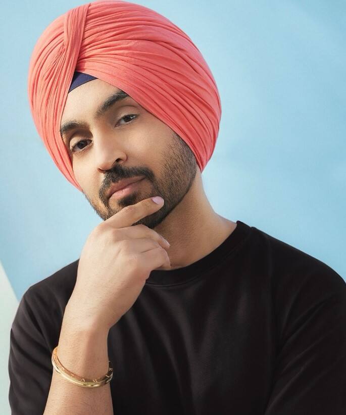 ਪਿਛਲੇ ਸਾਲ, ਦਿਲਜੀਤ ਨੇ ਦੁਨੀਆ ਦੇ ਸਭ ਤੋਂ ਪ੍ਰਸਿੱਧ ਗਲੋਬਲ ਸੰਗੀਤ ਤਿਉਹਾਰਾਂ ਵਿੱਚੋਂ ਇੱਕ, ਕੋਚੇਲਾ ਵਿੱਚ ਪ੍ਰਦਰਸ਼ਨ ਕਰਨ ਵਾਲੇ ਪਹਿਲੇ ਪੰਜਾਬੀ ਕਲਾਕਾਰ ਬਣ ਕੇ ਇਤਿਹਾਸ ਰਚਿਆ ਸੀ। ਉਸਦੇ ਪਾਵਰ-ਪੈਕ ਸੈੱਟ ਦੀ ਬੋਰਡ ਭਰ ਵਿੱਚ ਬਹੁਤ ਪ੍ਰਸ਼ੰਸਾ ਕੀਤੀ ਹੋਈ ਸੀ। ਅਮਰੀਕਨ ਡੀਜੇ ਡਿਪਲੋ ਨੇ ਵੀ ਉਸਦੀ ਤਾਰੀਫ਼ ਵਿੱਚ ਇੱਕ ਗੀਤ ਗਾਇਆ।