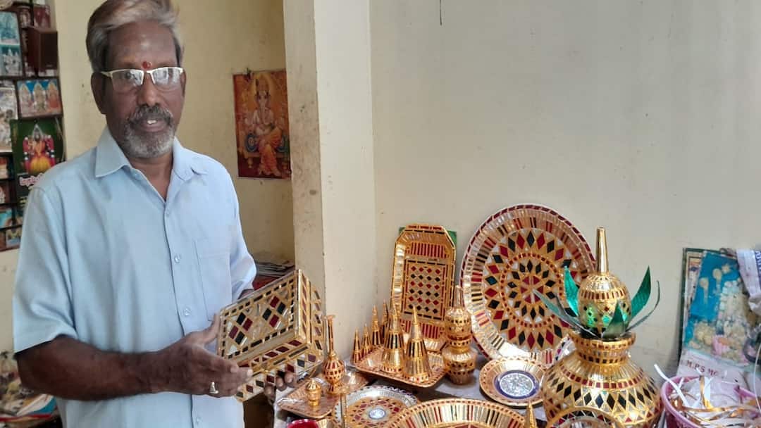 தஞ்சைக்கு பெருமை சேர்க்கும் கண்ணாடி கலைப் பொருட்கள் தயாரிப்பு: அழியும் நிலையில் இருந்து மீட்க வலியுறுத்தல்