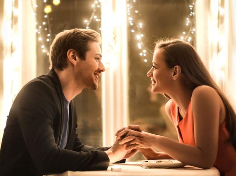 Relationship Tips lifestyle marathi news Dating in your 30 age Avoid mistakes follow tips Relationship Tips : ना उम्र की सीमा हो.. वयाच्या 30 व्या वर्षी डेटिंग करताय? 'या' चुका टाळा, टिप्स फॉलो करा