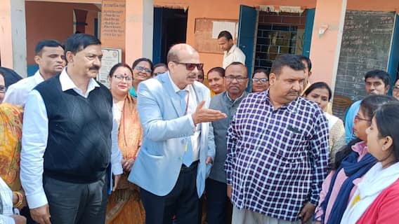 Bihar Education Department: होली की छुट्टी पर लगा ग्रहण, शिक्षा विभाग के खिलाफ शिक्षकों में नाराजगी Bihar Education Department: होली की छुट्टी पर लगा ग्रहण, शिक्षा विभाग के खिलाफ शिक्षकों में नाराजगी