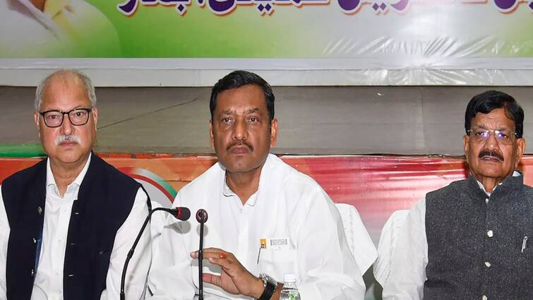 Akhilesh Singh statement on Pappu Yadav joining Bihar Congress Akhilesh Singh: पप्पू यादव से नाराजगी के सवाल पर अखिलेश सिंह क्या बोले? कहा- 'किसी के आने से...'