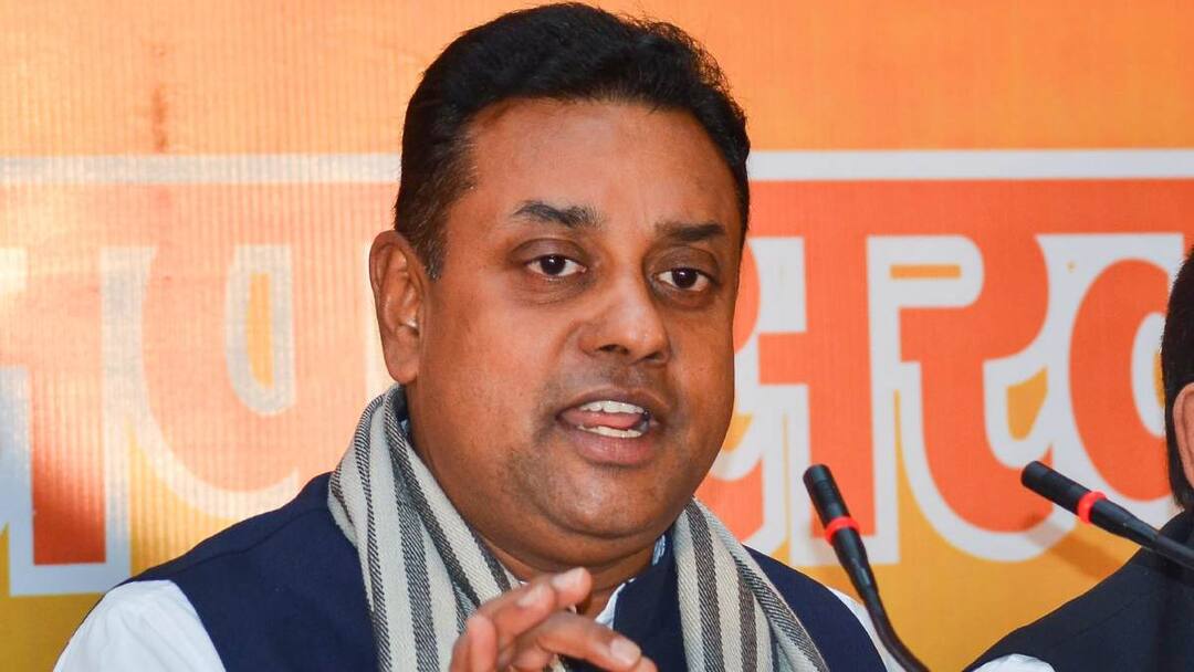 BJP Sambit Patra Reaction On Arvind Kejriwal Arrest by ED In Delhi Liquor Policy Case 'शराब नीति क्यों रद्द की?', केजरीवाल की गिरफ्तारी पर संबित पात्रा ने पूछा AAP से सवाल