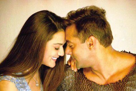 ਮਾਈਸਨ ਨੇ ਕਿਸੇ ਨੂੰ ਵੀ ਮੇਰੇ ਨੇੜੇ ਨਹੀਂ ਆਉਣ ਦਿੱਤਾ। ਮੈਂ ਸੋਚਿਆ ਕਿ ਮੈਂ ਉਸਨੂੰ ਸੈਰ ਕਰਨ ਲਈ ਲੈ ਜਾਵਾਂਗਾ ਪਰ ਗੱਲ ਕੁਝ ਹੋਰ ਹੀ ਨਿਕਲੀ।