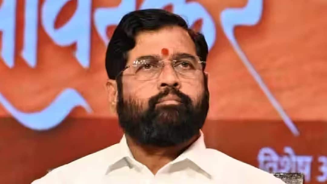 eknath shinde criticize uddhav thackeray and sanjay raut on comparing narendra modi with aurangzeb संजय राऊत म्हणाले मोदी नाही औरंगजेब म्हणा, एकनाथ शिंदेंनी उद्धव ठाकरेंच्या दुखऱ्या नसेवर बोट ठेवलं!